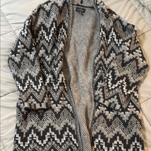 Lucky Brand Sweaters - Women's Lucky Brand Long Black and Gray Patterned Cardigan size large